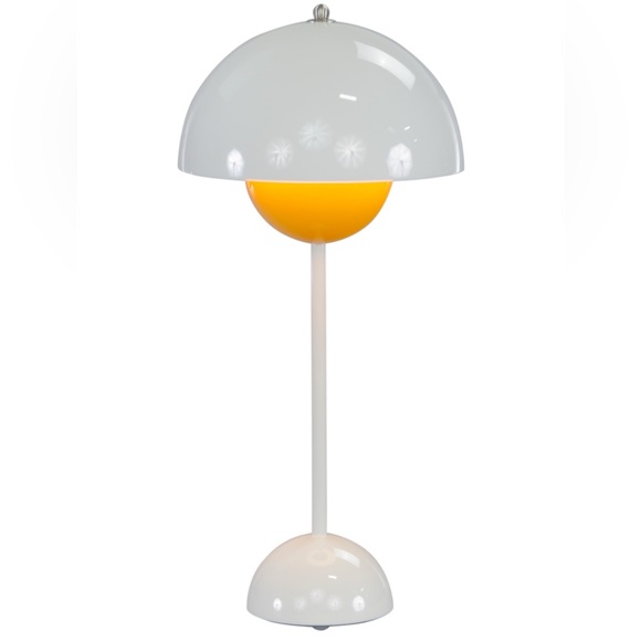&Traditon Flowerpot Lamp in white and yellow - Picture 1 of 6